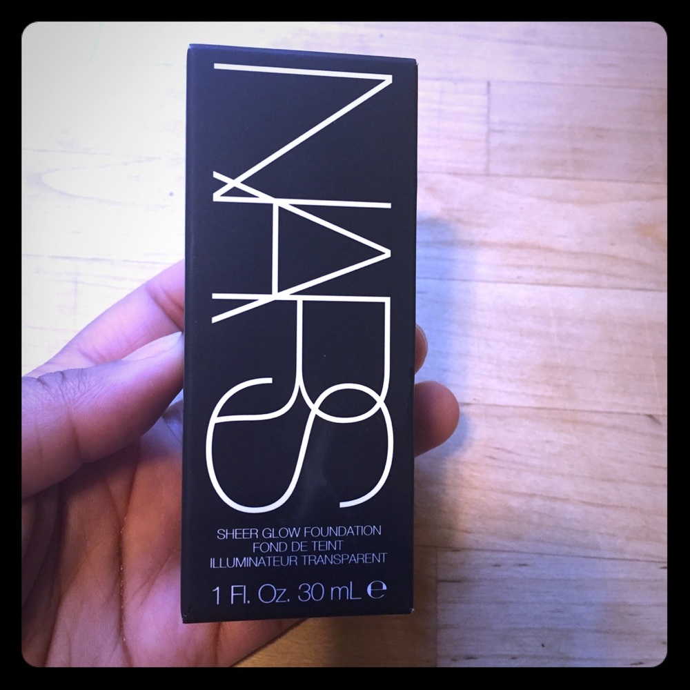 NARS sheer glow foundation in Moorea